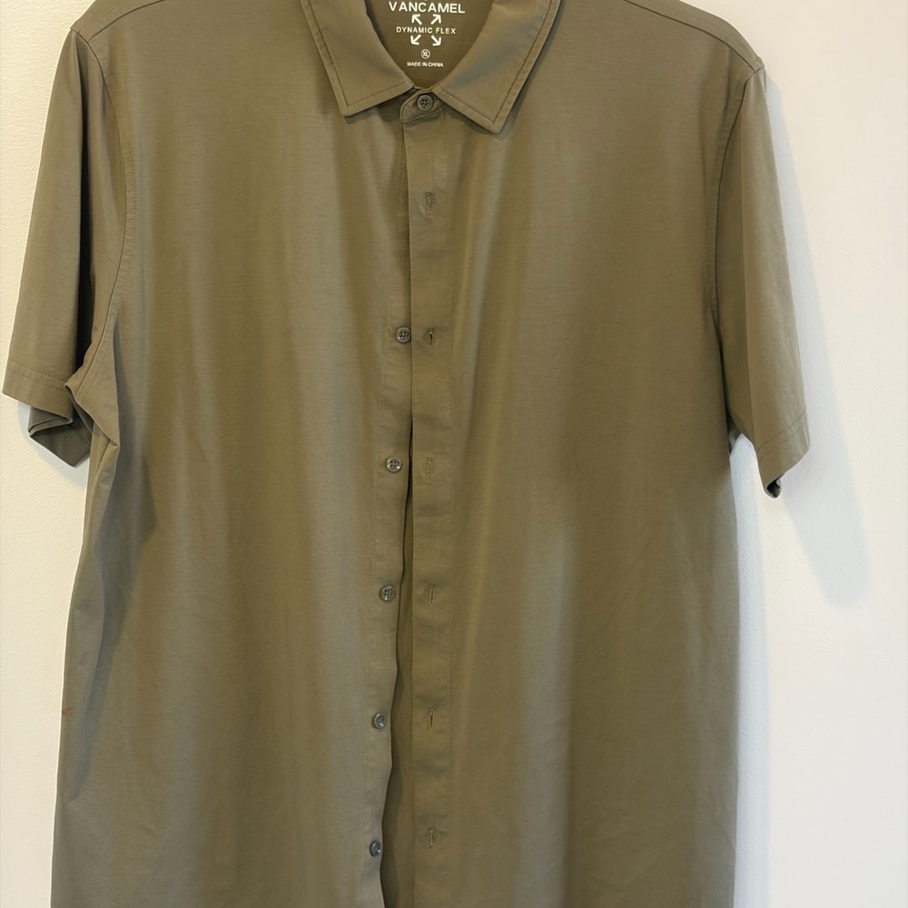 Men's Olive Casual Button-Down Shirt Dynamic Flex